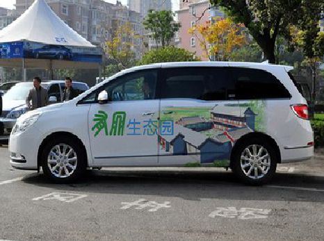 赤壁户外车贴喷绘如何保持效果?